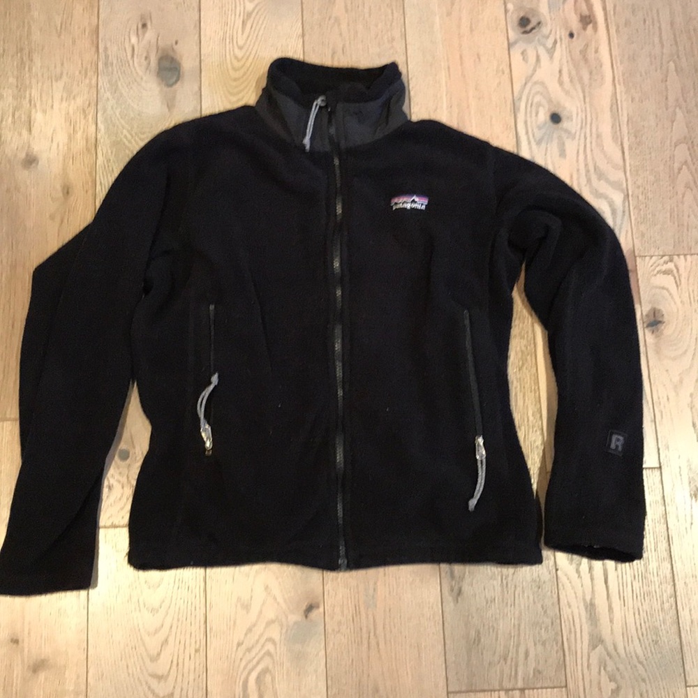 Patagonia Black Small fleece Regulator series